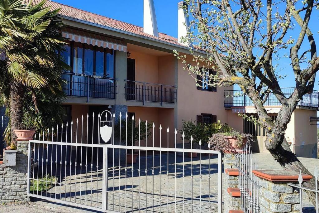 Il Canto Del Gallo Casa Vacanze Ristorante Pizzeria Cassinasco Eksteriør bilde
